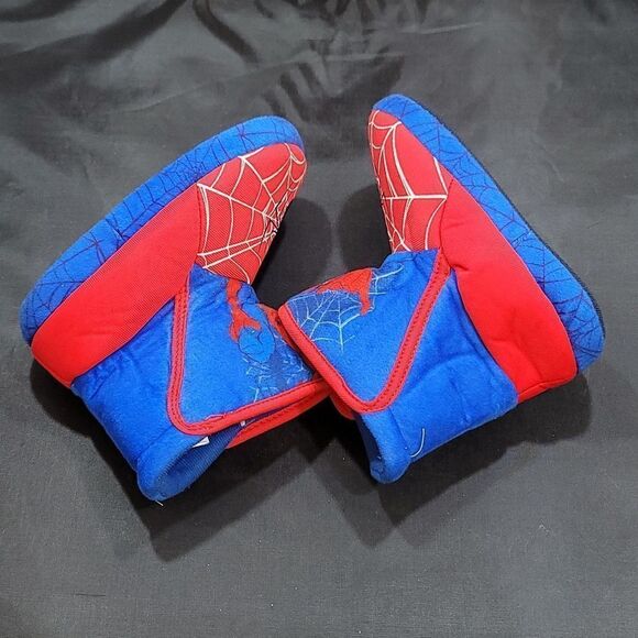 BRAND NEW MARVEL BOY'S SPIDER-MAN SLIPPER BOOTIES - Picture 7 of 13